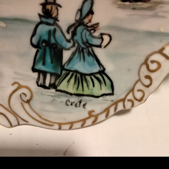 2 vintage Crate Hand Painted Display Wall Decor Plates/Holiday Decor - Picture 10 of 11